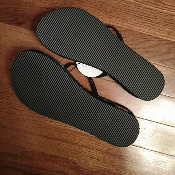 Sandals - Picture 3 of 4